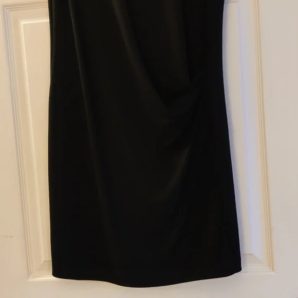 Banana republic Black knit crepe dress - Picture 2 of 4